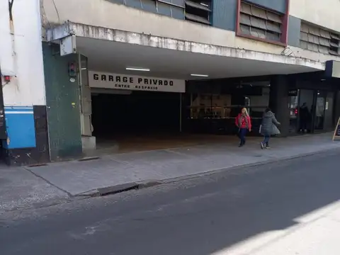 Cochera en venta - 10Mts2 - Recoleta