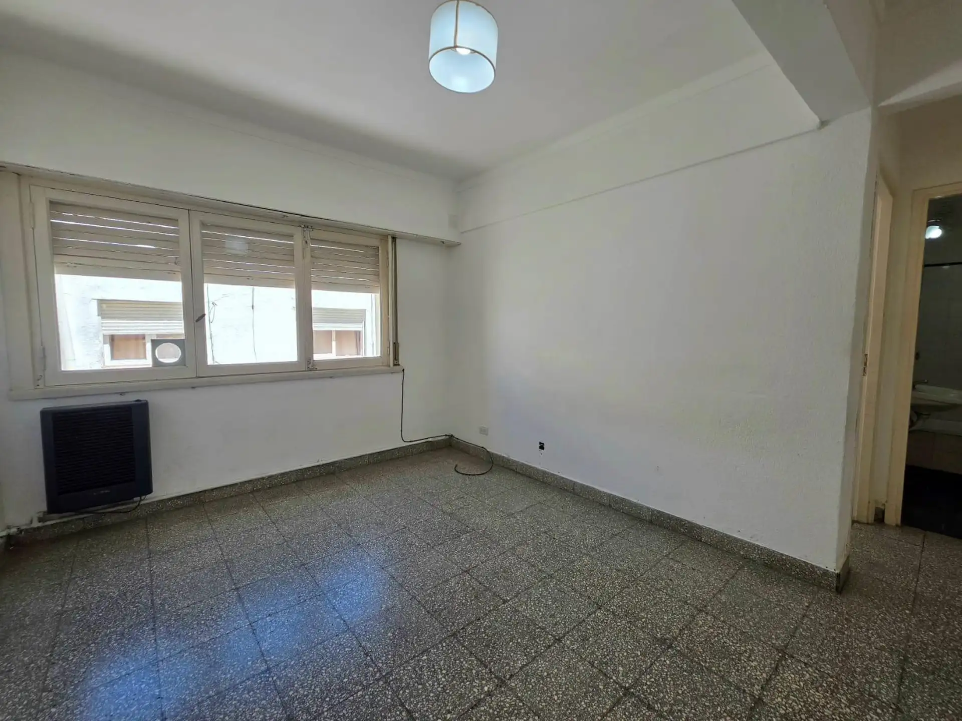 Venta Departamento 2 ambientes lateral La Perla Mar del Plata