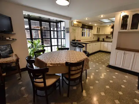 VENTA DE CASA 4 DORMITORIOS CON PILETA