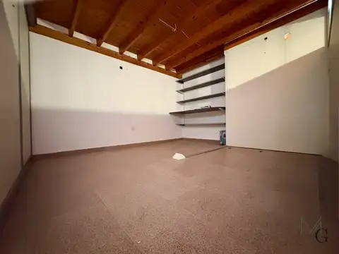 Local en Venta en Parque Sakura, USD 55.000