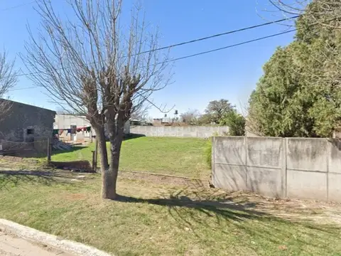 SAN MARTIN entre  AV. CENTENARIO Y 25 DE MAYO