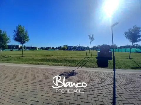 Terreno en Venta en Los Cardos, USD 180.000