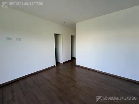 Casa en Venta en Pilar del Este - San Ramon, USD 189.000