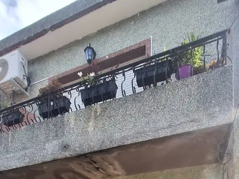 JOSE INGENIEROS. FRAY CAYETANO RODRIGUEZ AL 2600. GALPON CON COCHERA CUBIERTA USO ESCLUSIVO 200 M2 SIN EXPENSAS