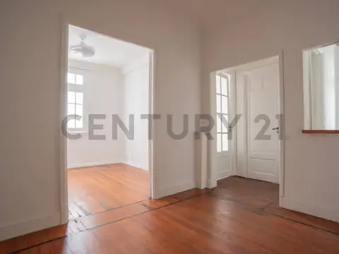 Azcuenaga 900, Piso 5