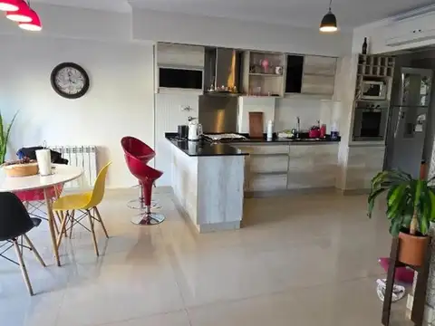 Departamento 4 ambientes | Liniers | Excelente Estado y Calidad Constructiva