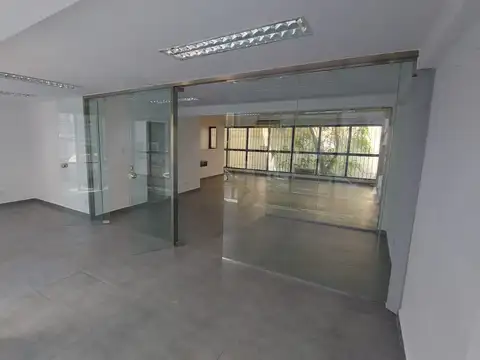 GALPON/OFICINAS/DEPOSITO EN LOTE PROPIO