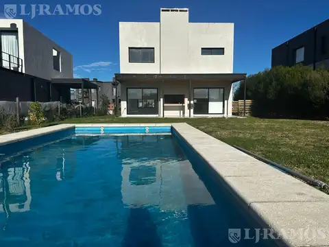 Av de los Lagos Barrio Araucarias  PUERTOS PG