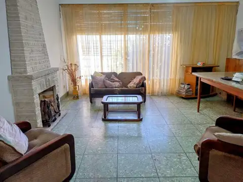 Depto Tipo Casa en Venta 57 años