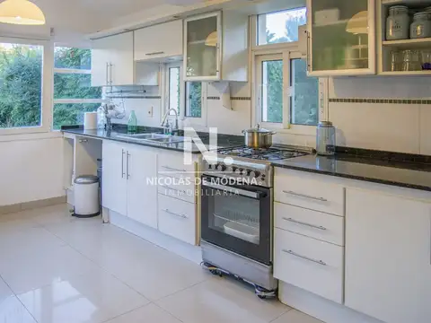 Casa en Venta en Playa Mansa, USD 540.000