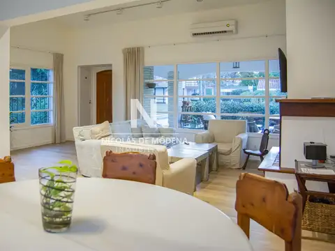 Casa en Venta en Playa Mansa, USD 540.000