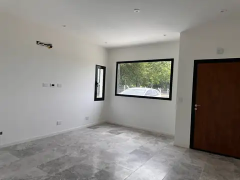 Casa en Venta en Pilar del Este - Santa Lucia, USD 170.000