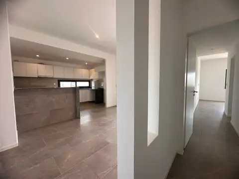 CASA CON PILETA DE N SANTA LUCÍA 0