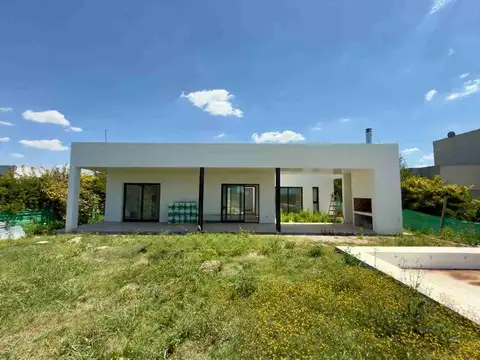 Calle Caceres y Ruta 58 100