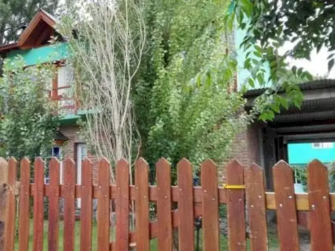 Casa en Venta con 4 cocheras