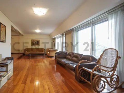 Departamento 8 ambientes con 5 baños