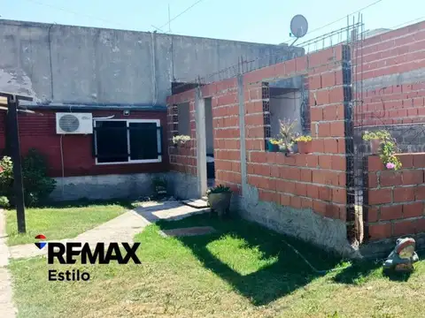 Casa 3 dormitorios en venta Los Hornos