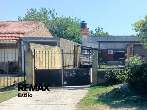 Casa 3 dormitorios en venta Los Hornos