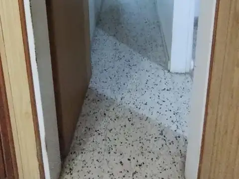 Casa 5 ambientes con 1 baño