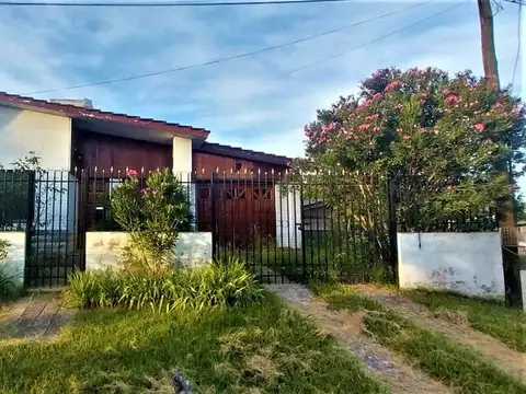 SE VENDE CASA 2 DORM. + DEPTO RUTA 5 V. DEL DIQUE
