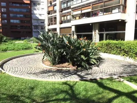 Departamento en Venta con 3 cocheras