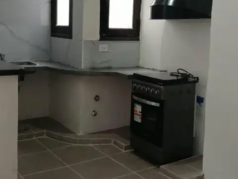 Depto Tipo Casa en Alquiler de 3 ambientes