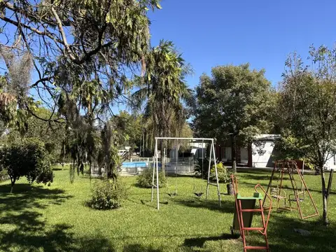 VENTA - Casa con pileta, amplio parque arbolado de 1200 m2
