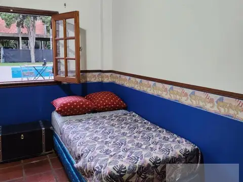 Terreno en  Venta. Loza a terminar, con parque, pileta y quincho, en Parque Leloir, Ituzaingó