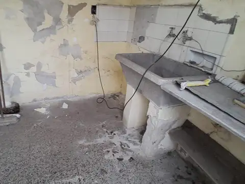Casa 3 ambientes con 1 baño