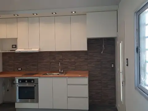Depto Tipo Casa en Alquiler de 2 ambientes