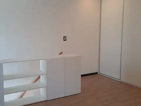 Depto Tipo Casa en Alquiler con 1 cocheras