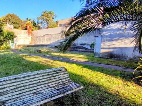 CASA EN VENTA EN CITY BELL ENTRE CAMINOS
