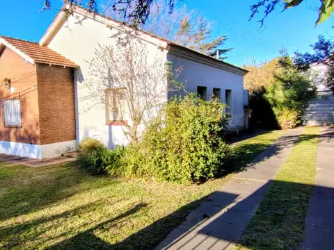 CASA EN VENTA EN CITY BELL ENTRE CAMINOS