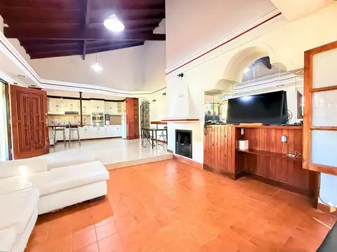 Casa en Venta en El Trébol, USD 218.000