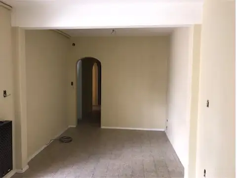 vivienda 3 amb con patio y terraza + local comercial a la ca