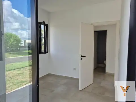 Casa en Venta - 4 Dormitorios 4 Baños - 452mts - Pilar del Este