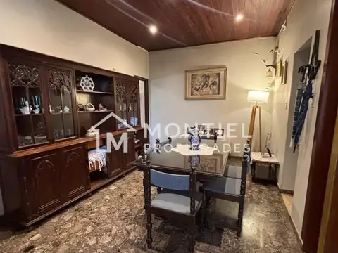 Casa 5 ambientes con 2 baños