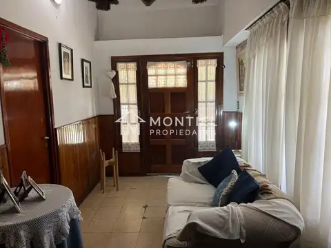 Casa en Venta en Martín Coronado, USD 120.000