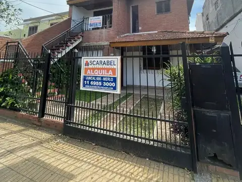 Depto Tipo Casa en Alquiler de 3 ambientes