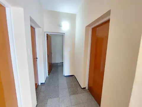 Local Comercial en Alquiler calle Maza, Gral Gutiérrez
