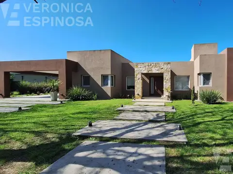 Casa de tres ambiente en venta, Haras San Pablo, General Rodriguez.
