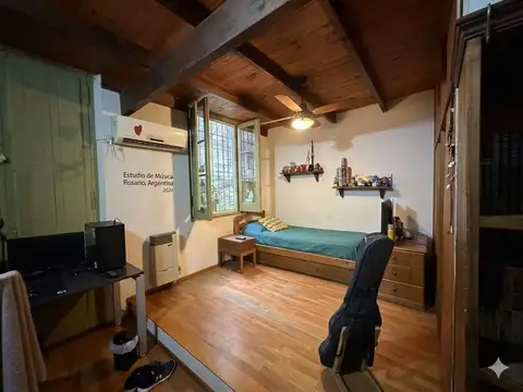 Casa de 4 dormitorios en Mendoza al 1800
