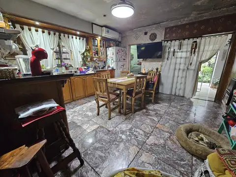 Casa en Venta con 2 cocheras