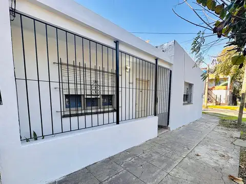Casa en Venta en Berazategui, USD 60.000