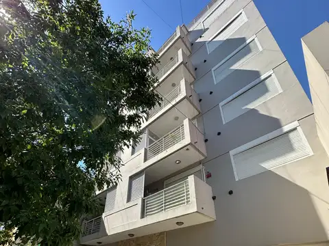 Venta departamento 2 ambientes castelar