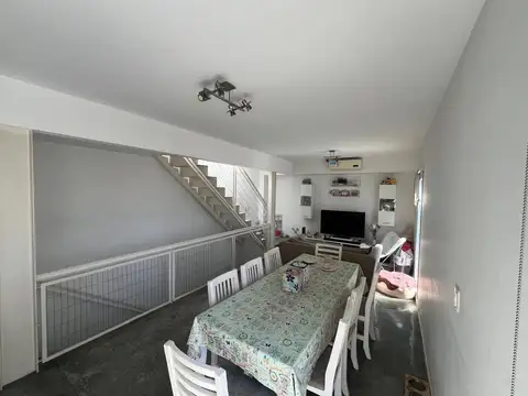 Depto Tipo Casa en Venta 14 años