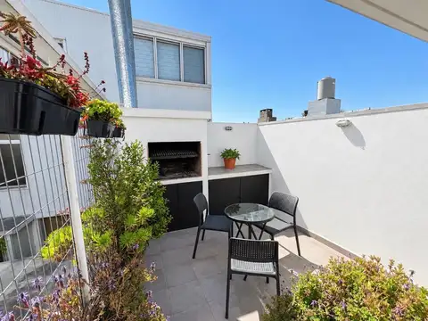 Depto Tipo Casa en Venta en Villa Pueyrredón, USD 185.000