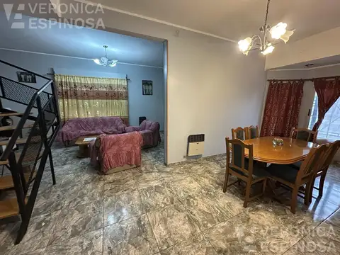 Casa en Venta con 1 cochera