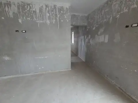 Casa 6 ambientes con 2 baños