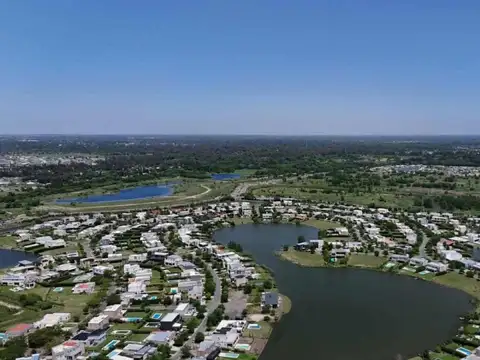 Terreno en Venta en El Cantón - Barrio Golf, USD 90.000